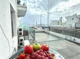 Sea View 2-bedroom Apartment in Paphos Port