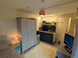 Private Studio Anex