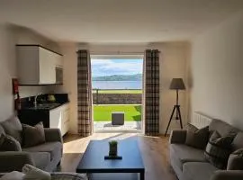 Luxury 1 Bedroom apartment with Loch View WHW
