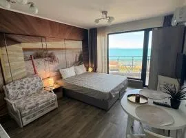 Infinity Sea View Studio