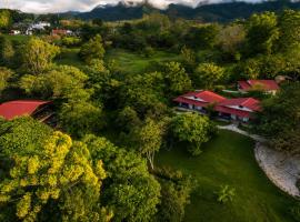 Los Susurros. Casa, hotel en Palenque