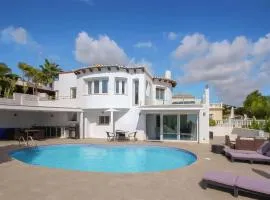 Stunning Home In Benissa