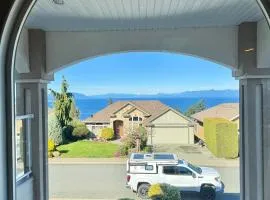 Spacious 2-Bedroom Main Level with 180 Degree Ocean Views in Nanaimo