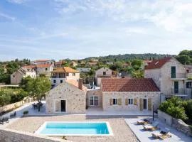 Family friendly house with a swimming pool Skrip, Brac - 26024