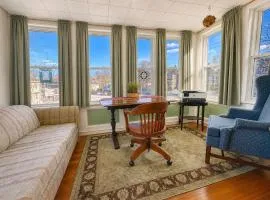 Victorian Condo