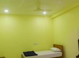 OYO 82996 Sri Durga Luxury Rooms, Hotel in Karīmnagar