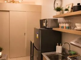 Stylish 1BR Condo @ SM Southmall