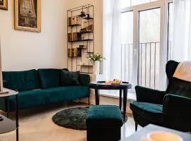 Ada Johanna Castle Hills Apartment