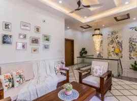 The French Villa With Breakfast and Parking