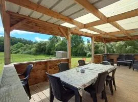 La source - Bungalow avec terrasse à Eguzon