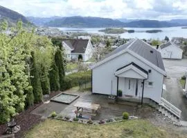 Bright Fjord View Apartment Jørpeland