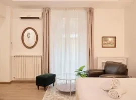 Romantic Medici Chapels Retreat for Two