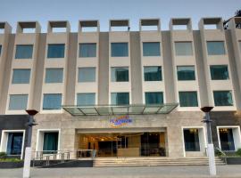 Hotel Platinum, hotel near Rajkot Airport - RAJ, 