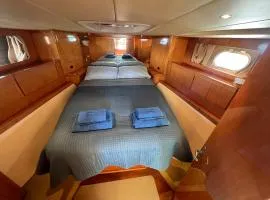 BALI BOAT b&b HOUSE BOAT