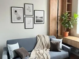 Cathedral Park Modern studio