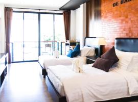 Hotel De Nara, ξενοδοχείο με υδρομασάζ στο Τσιάνγκ Μάι