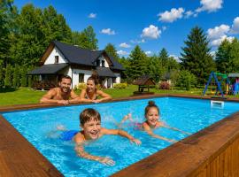Chaty Gajowego w Bieszczadach z basenem 517-665-624, hotel di Bukowiec