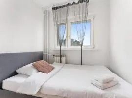 Oświecenia 10th Floor View Apartment by BookingHost