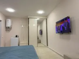 Amatuni Guest House
