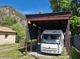 Magnifique Camping Car Integral aux Gorges de Daluis
