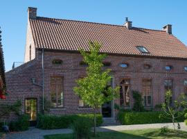 Stientjeshof "Het Paardenhuisje & Hooihuys ", Hotel in Sint-Lievens-Houtem