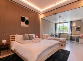 King Room + Fast Wi-Fi • Ekkamai BTS Nearby