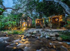The ForRest Peace Forest แม่กำปอง, Hotel in Ban Huai Kaeo