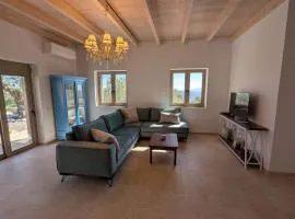 Achilles Cottage