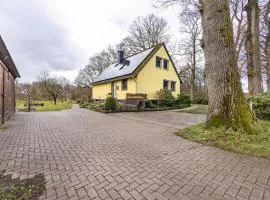 Haus Wald Und Wiese