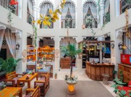 Ahmadia Heritage Hiba Guest House - Built in 1916 - Al Ras Metro Station