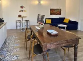 Antoni House