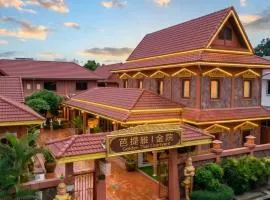 Golden Thai Courtyard