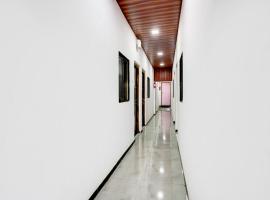 Spot On Yatri, hotel i Manor