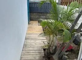 STUDIO TOUT ÉQUIPÉ TERRE SAINTE