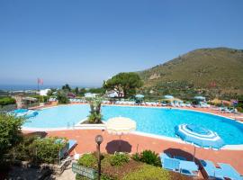 Hotel Costa di Kair Ed Din, хотел в Сперлонга