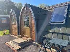 Hedgehog Glamping Pod