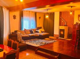 OLD SHEPHERD Guest House โรงแรมในRâșca