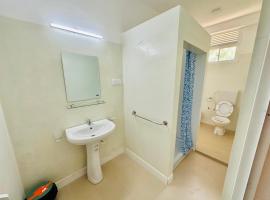La Margaritha Hotel & Banquet Hall, ξενοδοχείο σε Udugampola
