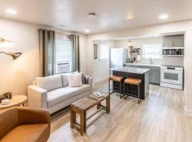 Renovated 1-Bedroom Apartment in Central Lincoln Extended Stay
