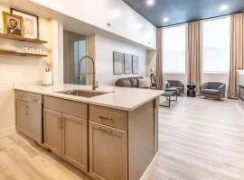 Boutique 1BR Condo - Walk to Memorial Stadium - Historic Hayward Place