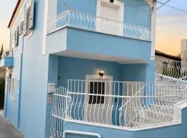 See the stars-cosy house!