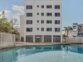 Coastal Comfort with Ocean Views from Shared Rooftop and Separate Pool