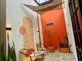 Suite boutique cerca al parque cama 2 x 2 y sofa cama