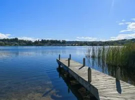 Okawa Bay Waterfront - Absolute Lakefront with Jetty 10min from Hells Gate