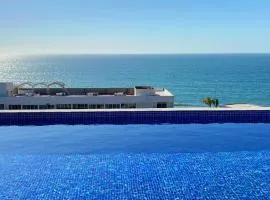Beautiful apartment just 1 block from the beach.