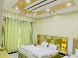 Zaib mountain pc hotel batakundi, hotel a Battakundi