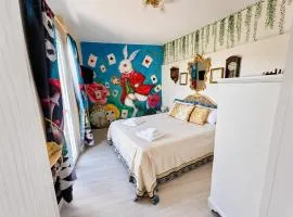 Wonderland, stanze con murales dipinti a mano e balcone panoramico - riduzione prezzo biglietti Cascata delle Marmore