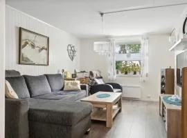 KB - Basement Apartment - Leknes
