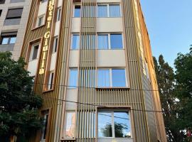 Hotel Giulia, hotel di Tirane