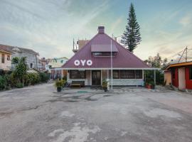 OYO 799 Hotel Dieng, hotel di Berastagi